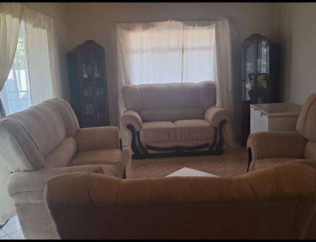 5 BEDROOM HOUSE FOR SALE IN BRITS CENTRAL